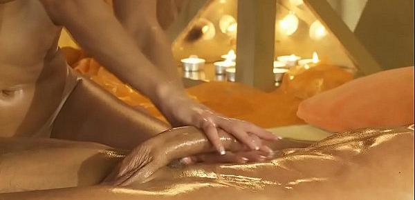  Tuerische Massage Engages Your Senses